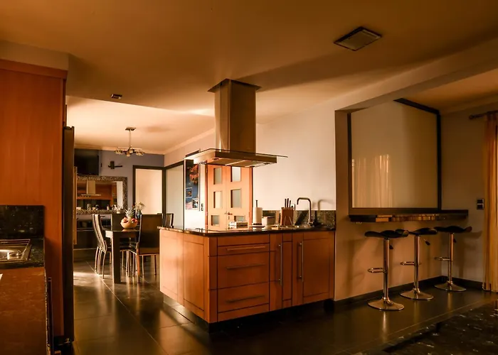 Bairos House - Coastal Escape